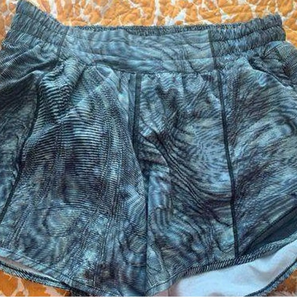 Lululemon Hotty Hot 4”